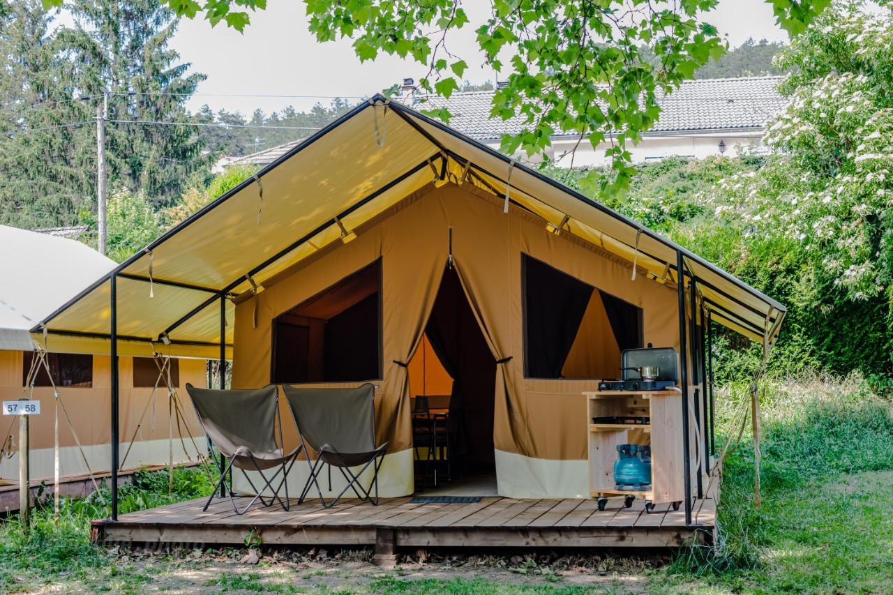 Camping Onlycamp Des Halles Decize Dış mekan fotoğraf