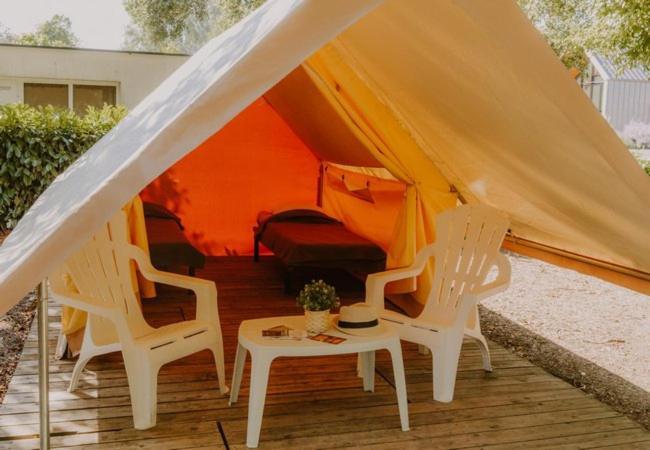 Camping Onlycamp Des Halles Decize Dış mekan fotoğraf