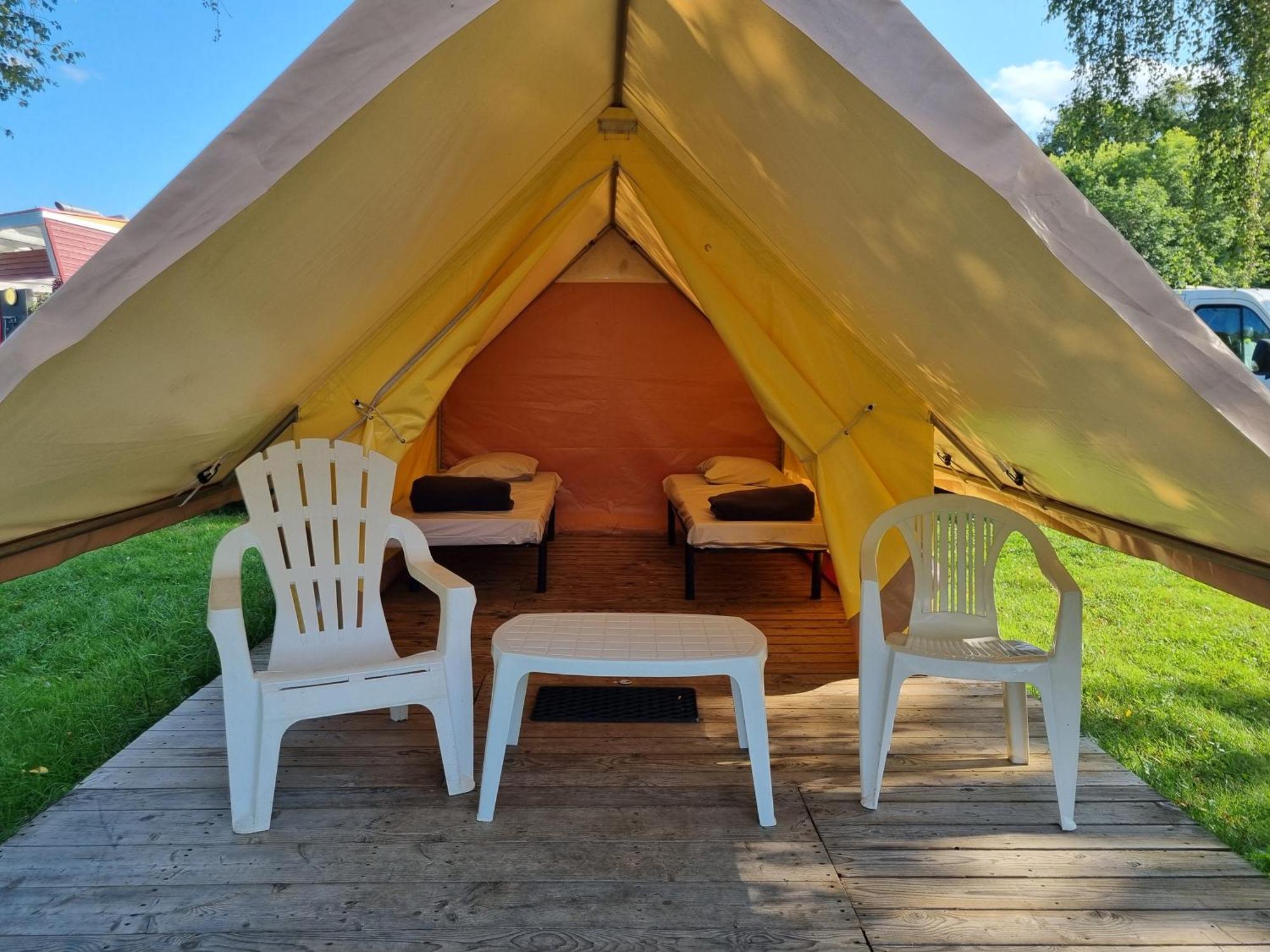 Camping Onlycamp Des Halles Decize Dış mekan fotoğraf