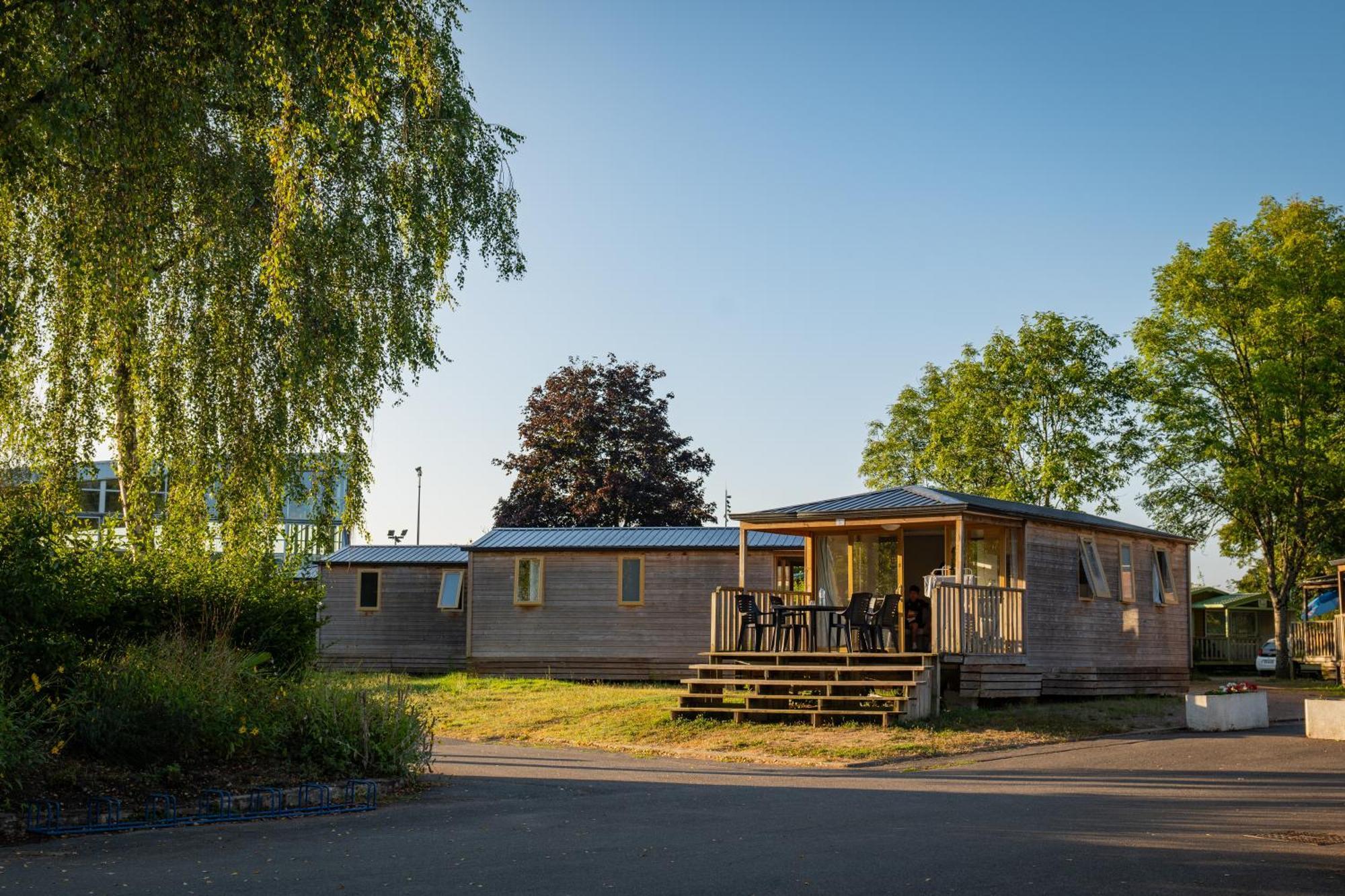 Camping Onlycamp Des Halles Decize Dış mekan fotoğraf